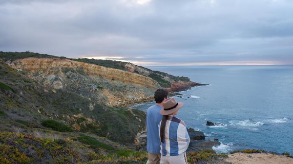 Quelle croisière offre des excursions pour observer les gorilles des montagnes au Rwanda?