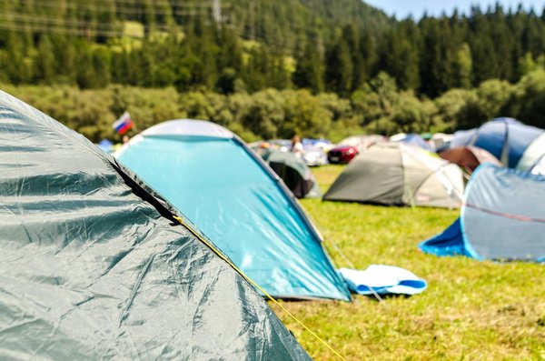 Plongez dans l'aventure du camping en Auvergne au Cosycamp